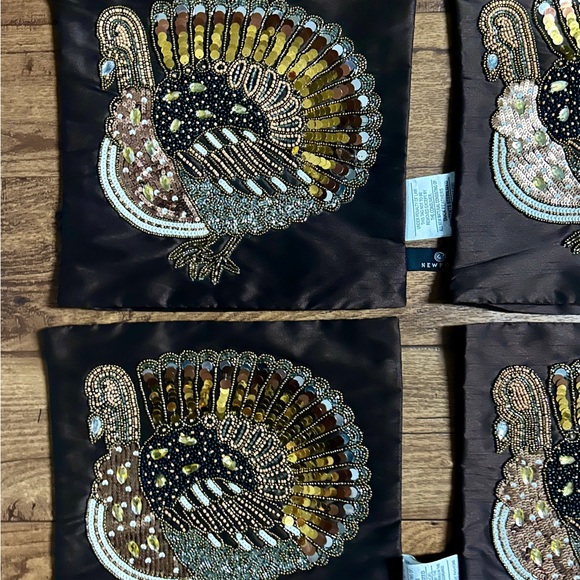 Pier One (Newport) • Turkey Time • 4 Pillow Cases • Brown/Gold • Sequins/ Beaded - Picture 8 of 16